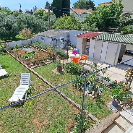 Pensjonat And With Parking Space Premantura, Medulin - 24363 3*