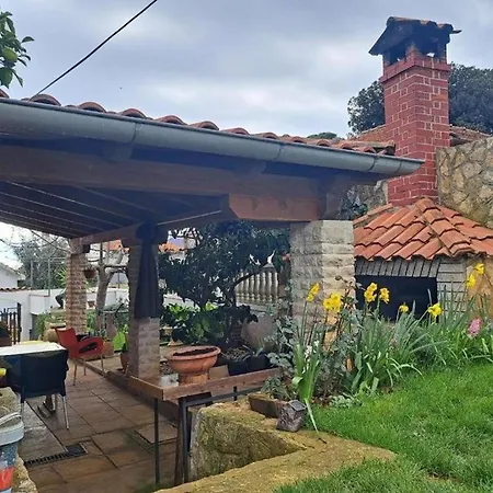 Gæstehus And With Parking Space Premantura, Medulin - 24363 3*