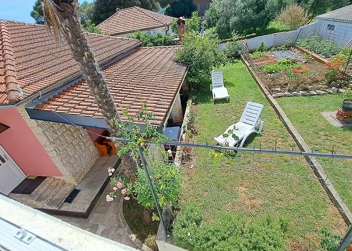 Pensjonat And With Parking Space Premantura, Medulin - 24363