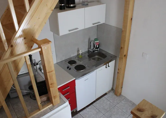 Pensjonat And With Parking Space Premantura, Medulin - 24363 3*