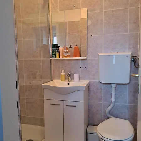 ゲストハウス And With Parking Space Premantura, Medulin - 24363